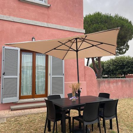 Casa Vacanze Le Due Torri Вада Екстериор снимка