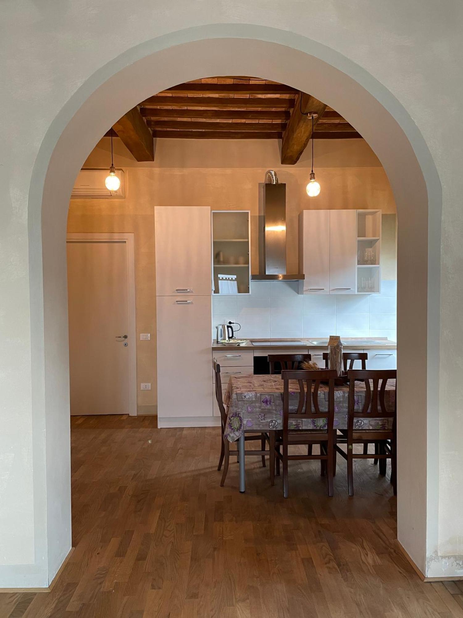 Casa Vacanze Le Due Torri Вада Екстериор снимка